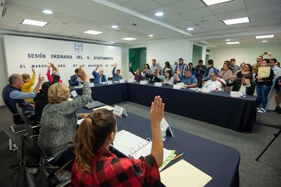 Aprueban en cabildo regularizar servicios en La Pradera 