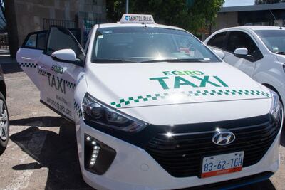Ya hay 300 concesiones para taxis híbridos