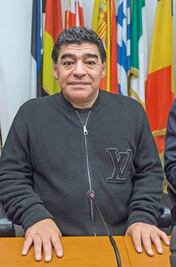 Maradona critica al DT de Argentina