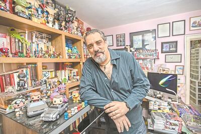 Coleccionista de murciélagos, héroes y Salinas de Gortari