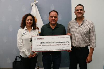 Diputado de Morena dará su aguinaldo a la Facultad de Contaduría de la UAQ