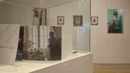 Fotografías, libros y mujeres en la muestra Liber Mundi