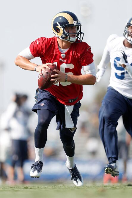 Los entrenamientos han servido para que Goff se adapte al equipo (AP)