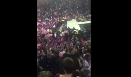 Explosiones se escuchan en concierto de Ariana Grande