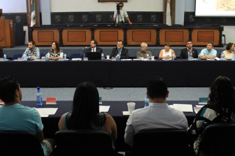 Consejeros universitarios toman protesta