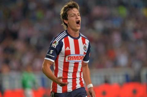 Pineda se va; llega Fierro