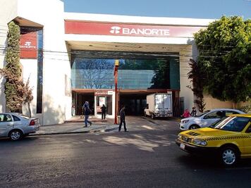 Frustran intento  de asalto bancario