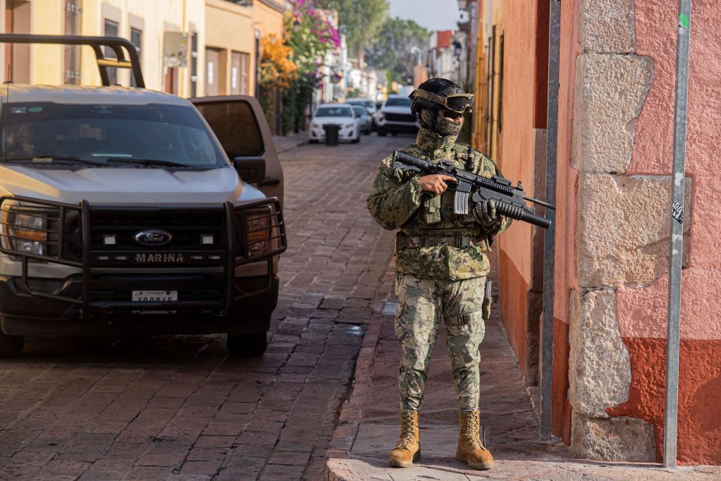 En pleno Centro Histórico, desarticulan presunta red de tráfico de armas