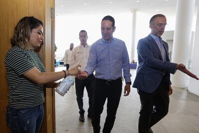 Gobernador de Querétaro vence al Coronavirus