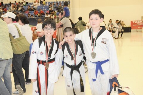 Disfrutan de la justa deportiva