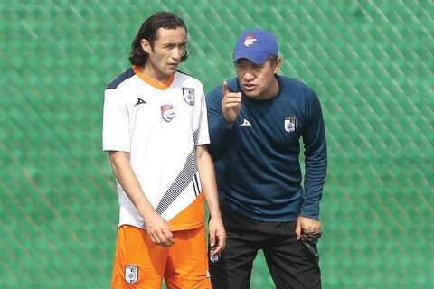 Atención especial para Oribe Peralta