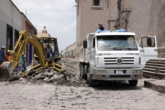 Rehabilitación de calle Pino Suárez es de 70%