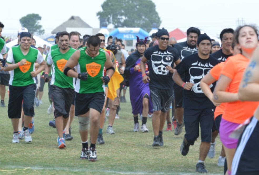 Corredores extremos en Carrera Brutal