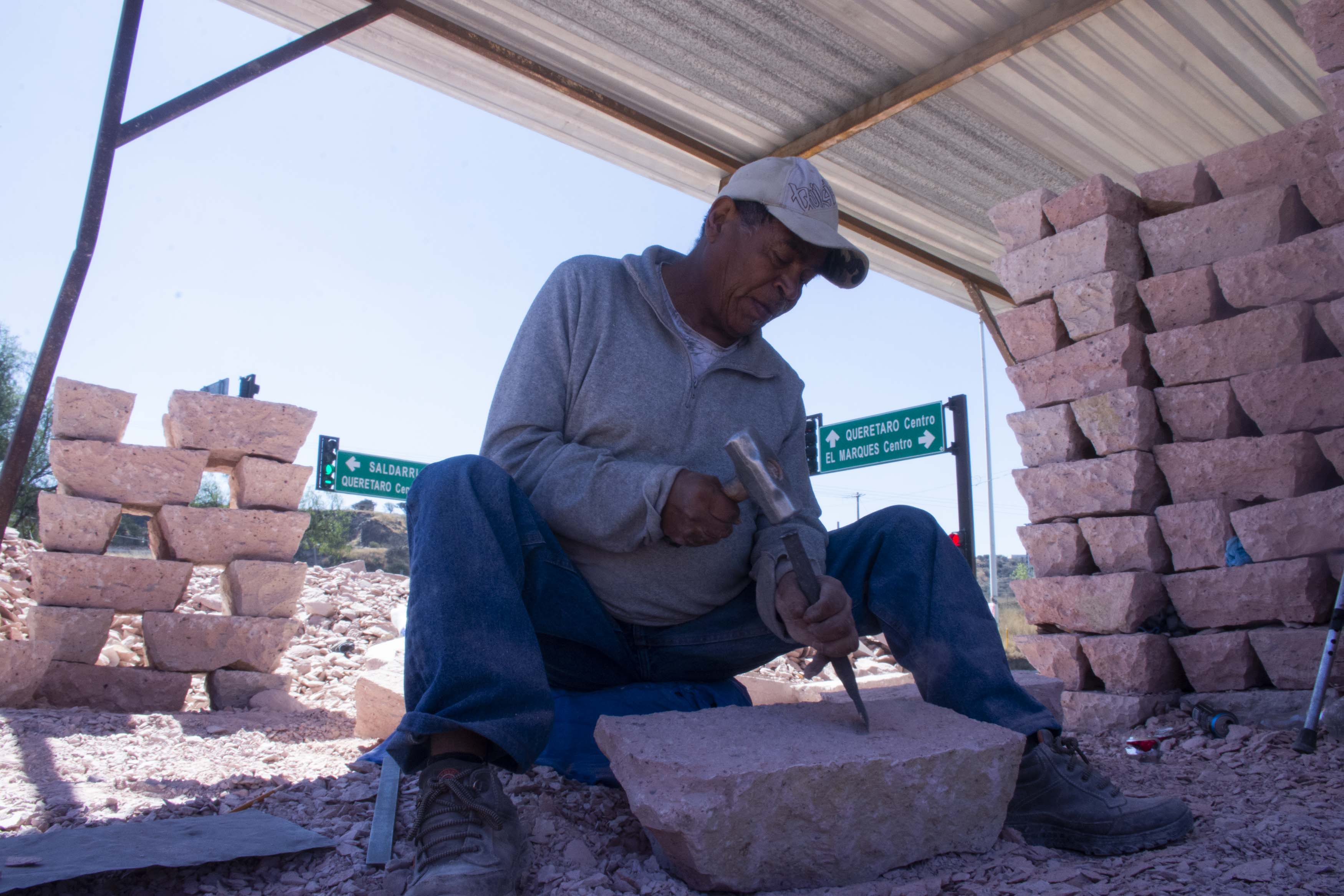 Cantereros, marros y cincel, tradición de El Marqués 