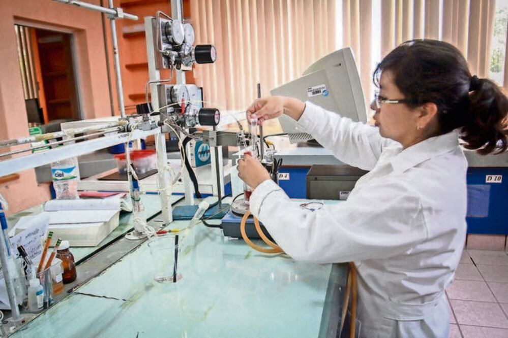 Se conmemoró el 25 aniversario de la fundación del Centro de Investigación y Desarrollo Tecnológico en Electroquímica (Cideteq) (VÍCTOR PICHARDO. EL UNIVERSAL)