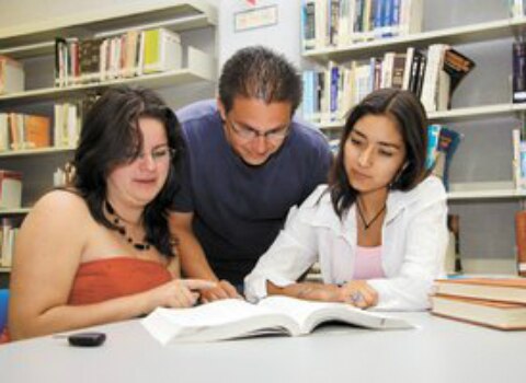 EU impulsa liderazgo en jóvenes queretanos