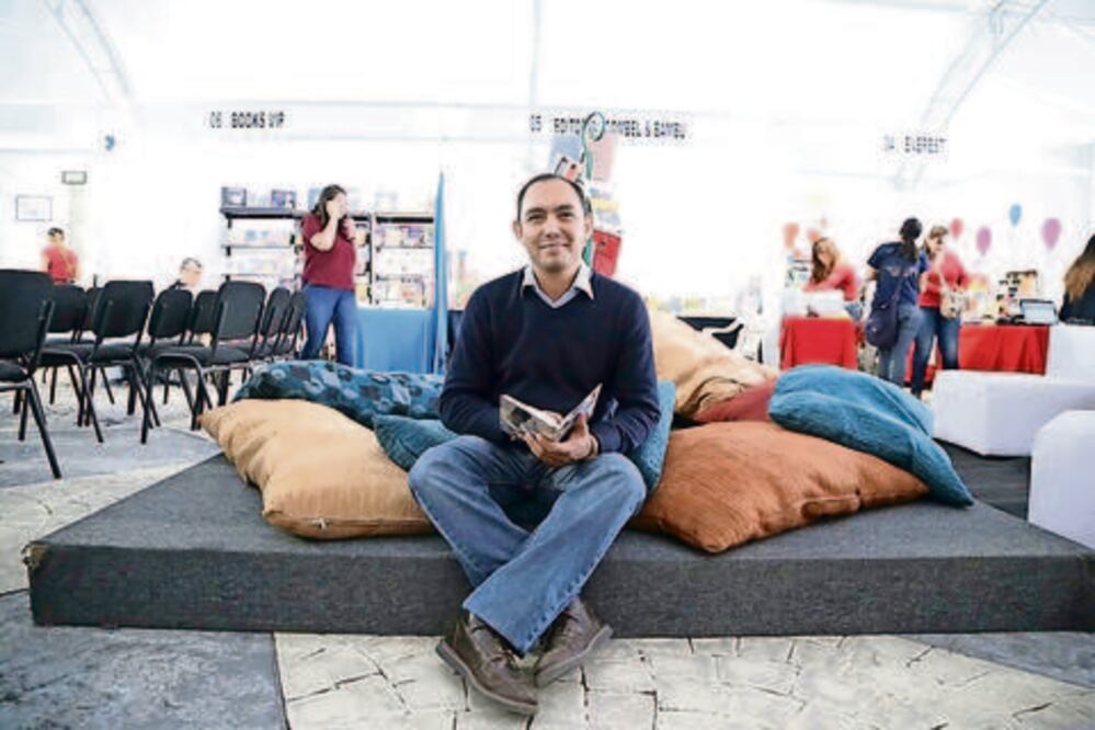 Querétaro carece de plan editorial para jóvenes