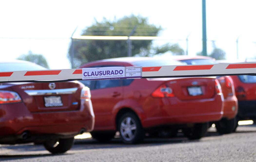 A la Profeco le toca garantizar que los prestadores de servicio tengan costos a la vista y que exhiban con claridad los términos en que rentan los espacios para estacionarse. (ARCHIVO. EL UNIVERSAL)