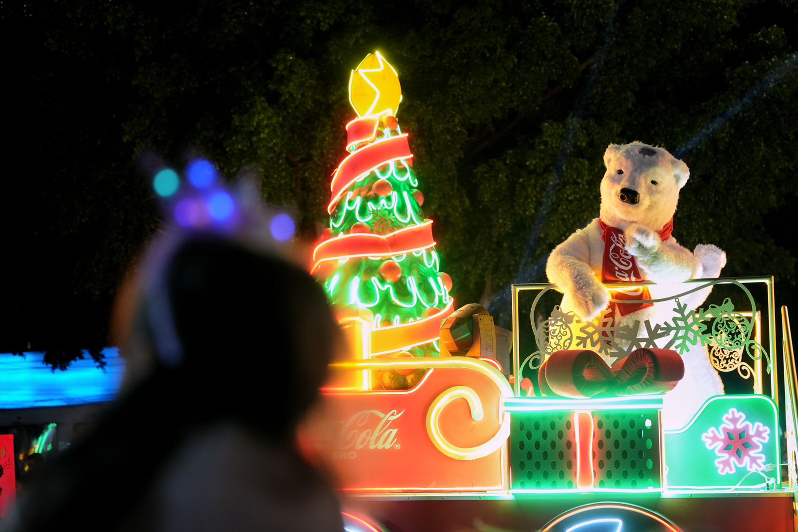 Más de 30 mil personas disfrutan la Caravana Coca-Cola en Querétaro