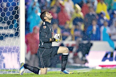 Corona, bajo la sombra del “Superman”