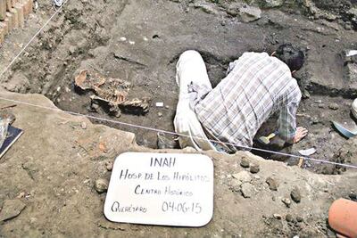 Estudian osamentas en capital