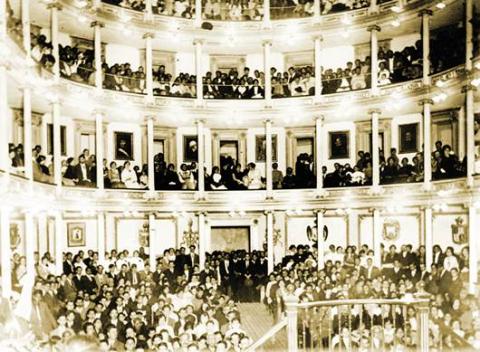 Piden rescatar documentos de Carta Magna