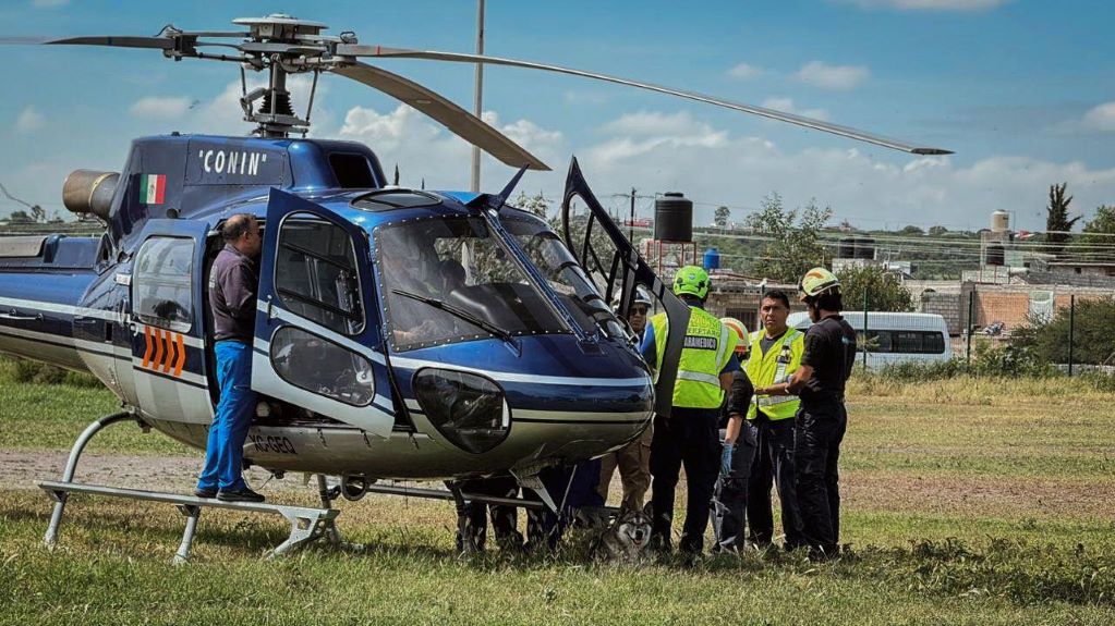 Tren embiste a un auto sedán en El Marqués