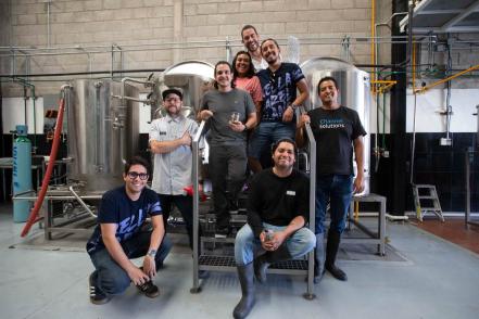 En Querétaro, elabora cerveza a base de grillos