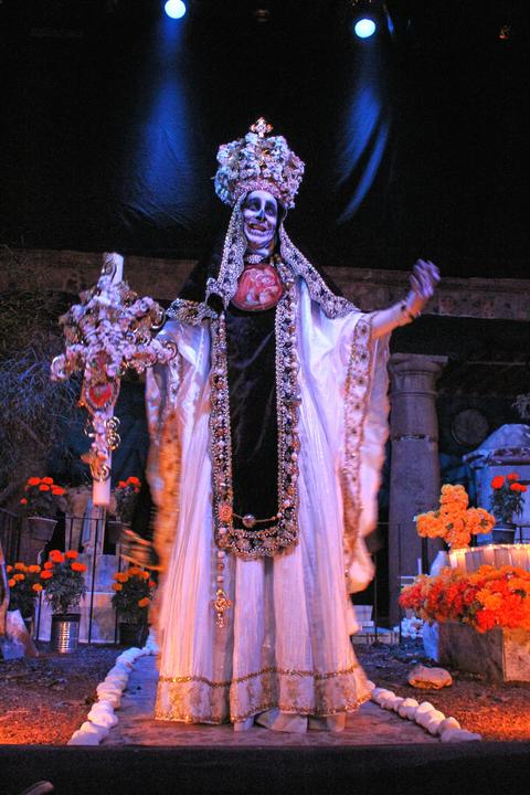 La Catrina prepara un viaje a Xcaret