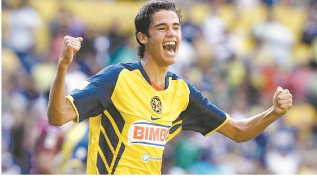 Oporto, interesado en Diego Reyes