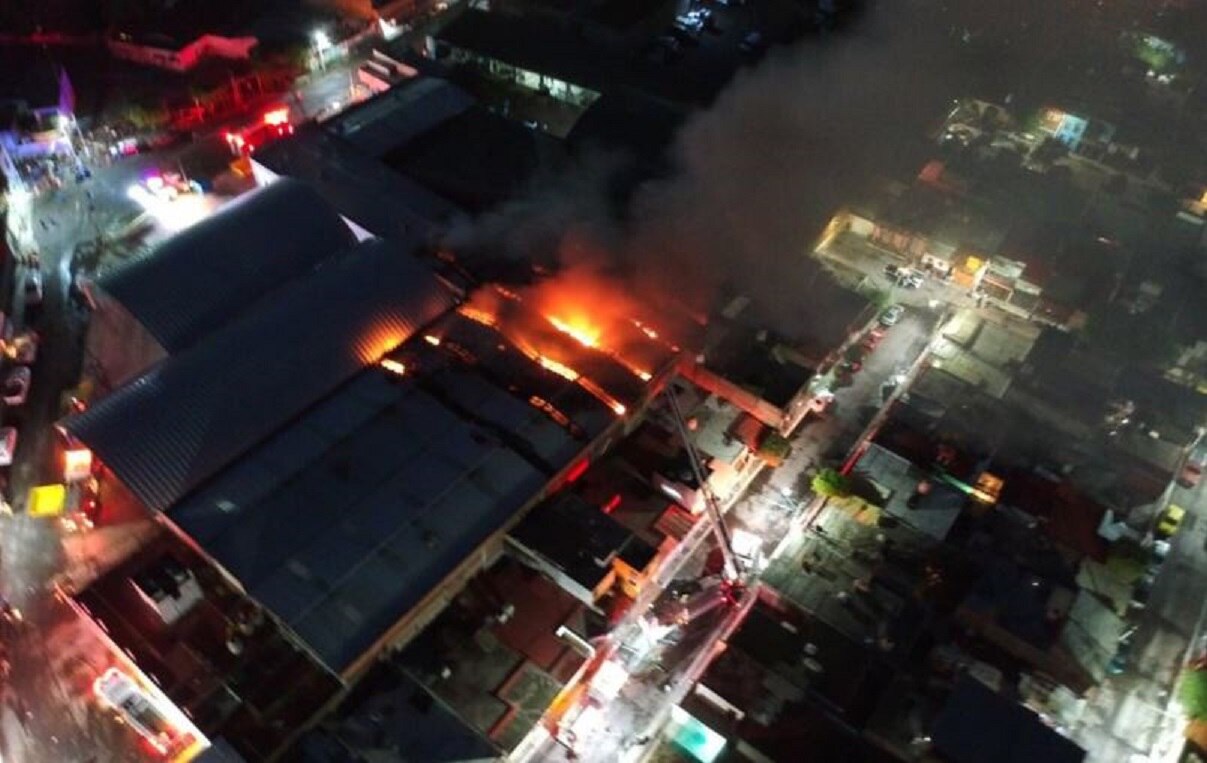 #Avance| Se incendia el Mercado de "El Tepe"