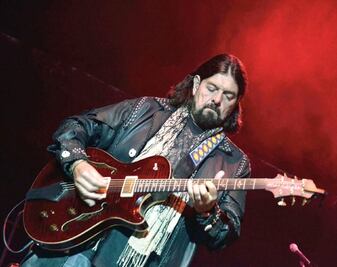 Parsons compensa con shows 