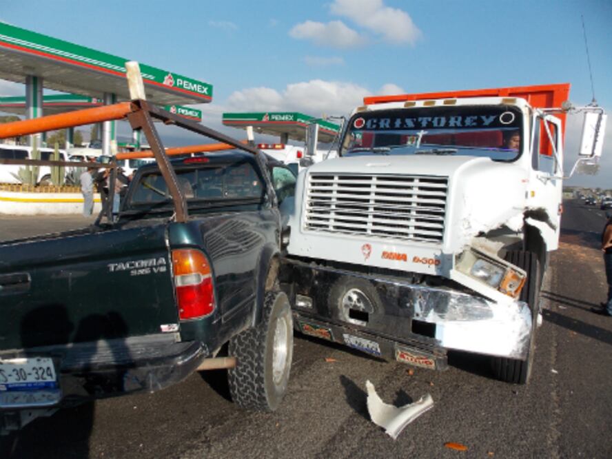 Salen ilesos de choque