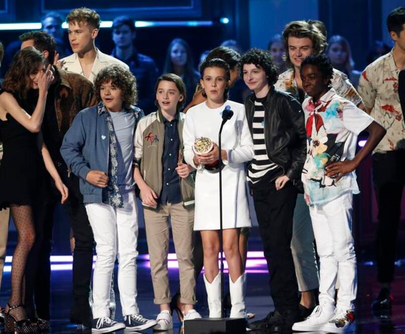 Los niños de Stranger Things recibieron el premio en la categoría de Show (FOTOS: AGENCIAS)