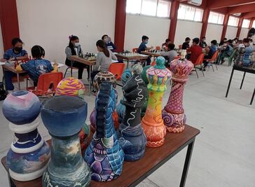 Quieren llevar al gran "Ajedrez de colores" a Cadereyta