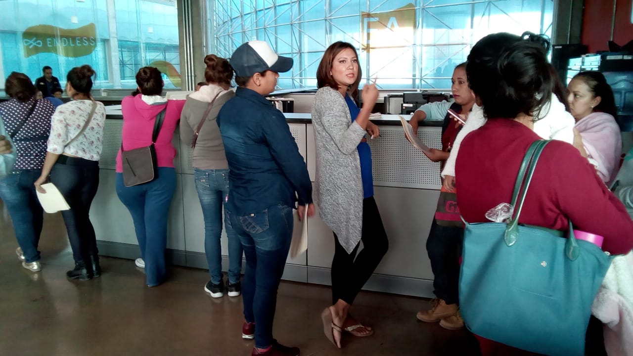 #Avance⏳⏰➡ | Madres de familia inconformes se manifiestan ante USEBEQ