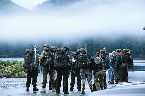 Solos, con la misión de sobrevivir