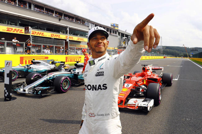 Lewis Hamilton partirá en punta en el circuito belga. (XINHUA)
