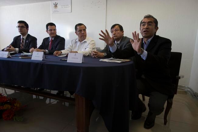 Se desiste Saúl García de huelga en la UAQ