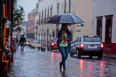 Vienen días de chubascos y lluvias para Querétaro
