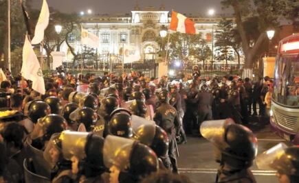 Dos presidentes desatan crisis política en Perú