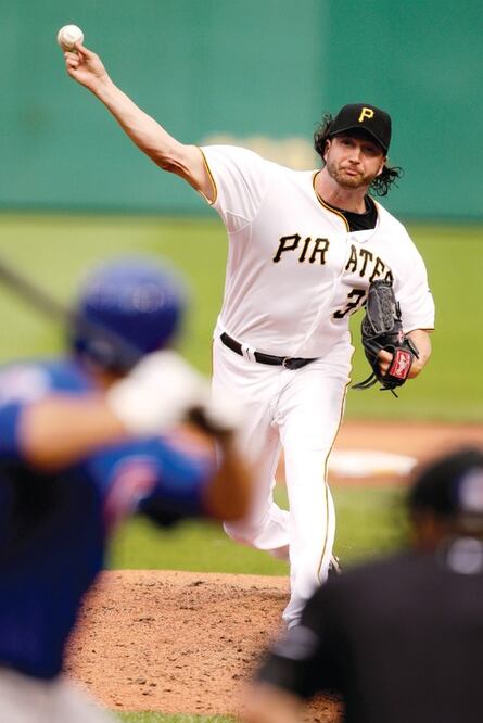  Los Piratas barren a  Cachorros en la serie