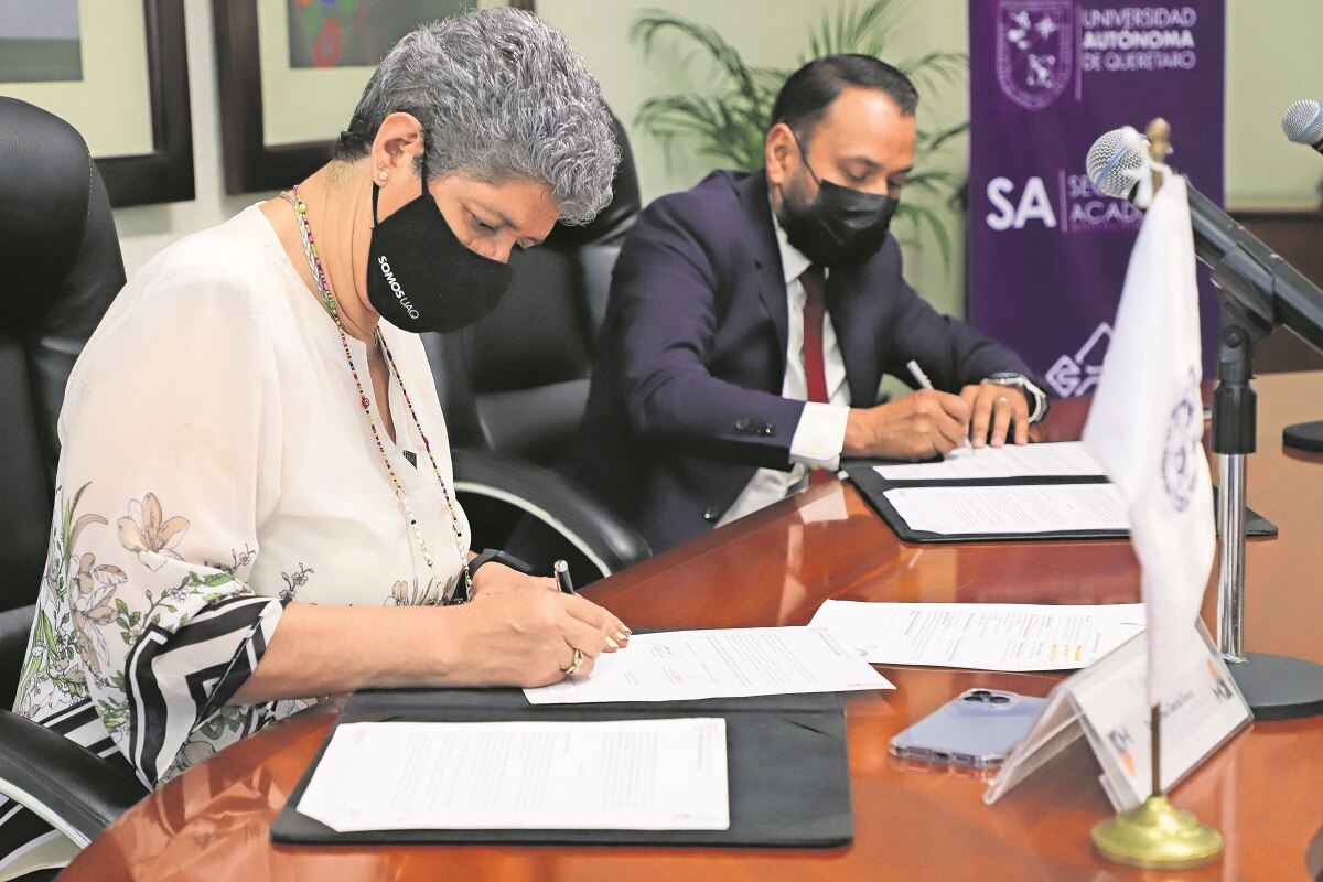 Amplían programas educativos en la UAQ