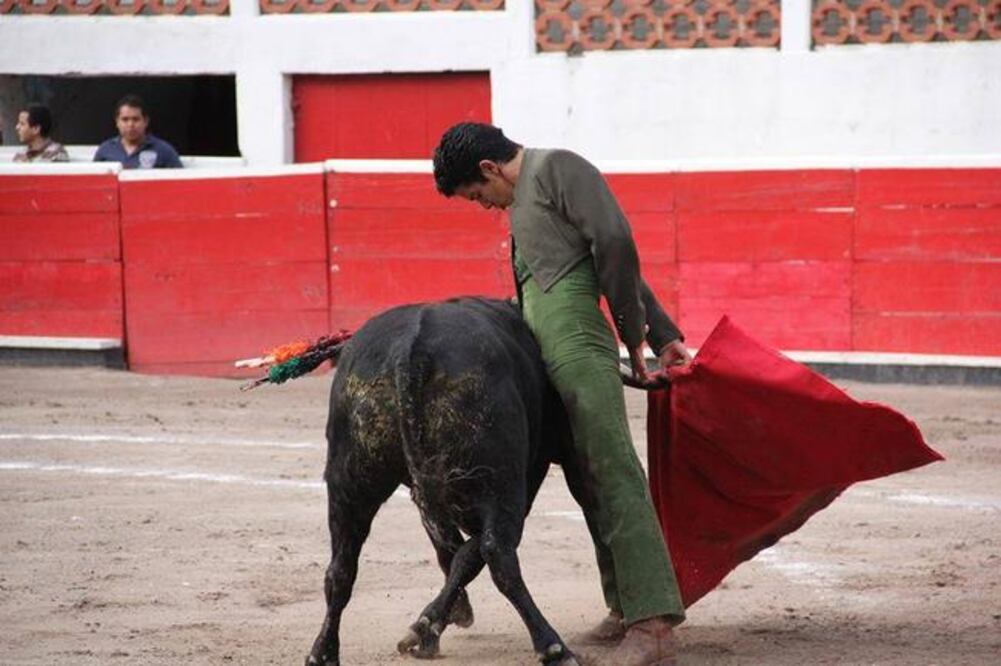 Alejandro sueña con ser figura del toreo y tiene la firme convicción de dejarlo todo en su primera aparición. (FOTO: CORTESÍA)