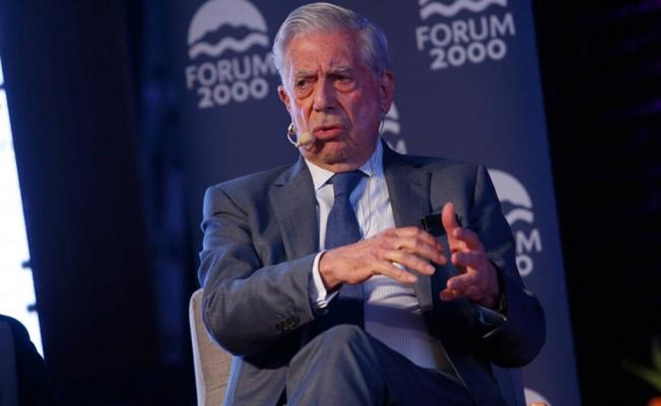 Triunfo de AMLO en México sería preocupante, reitera Vargas Llosa