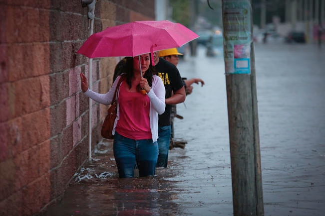 La temporada de lluvias inicia el 15 de mayo y termina el 30 de noviembre, razón por la cual están realizando diversos trabajos de prevención. Carrillo Puerto concentra el mayor número de zonas de riesgo (66). (ARCHIVO EL UNIVERSAL)