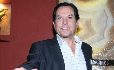 Juan José Origel se vacuna en EU contra el Covid-19