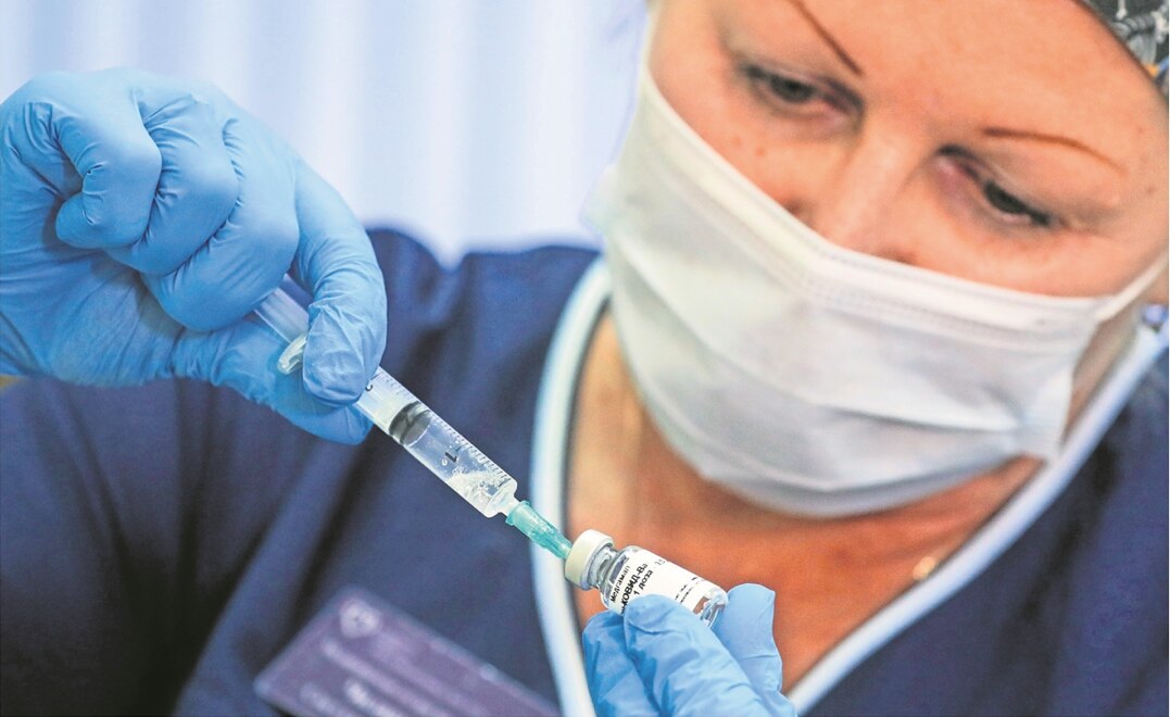 En agosto estarían vacunados entre 60 y 80 millones de mexicanos: Hacienda