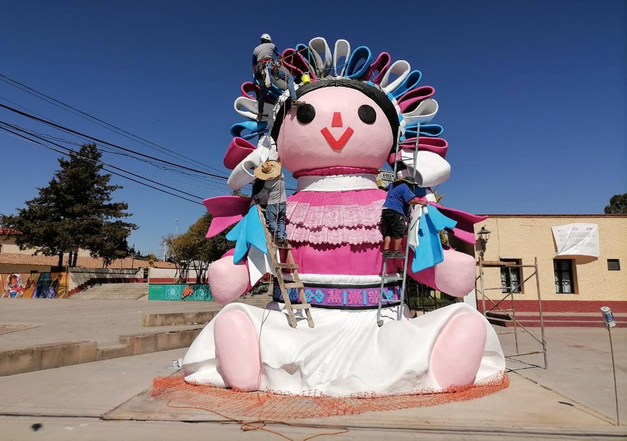 Colorida, así se muestra Lele “monumental” en Amealco