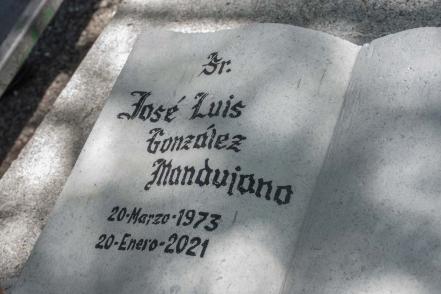 Un trabajo para honrar la memoria de quienes ya descansan